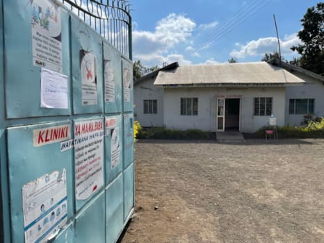 Spital für Maasai-Geburten und HIV-Hilfe